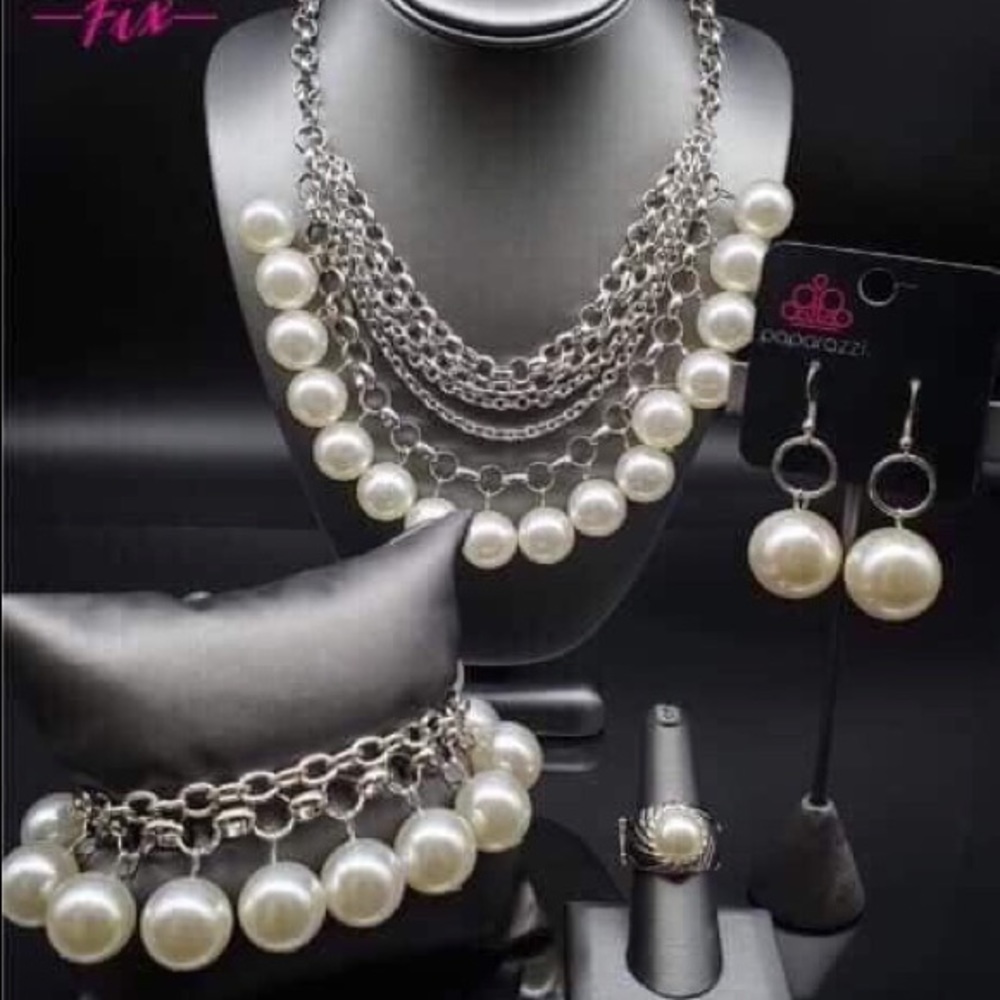 Pearl set